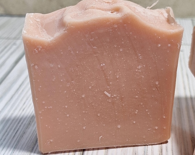 Artisan Calamine Soap – Gentle Pink Clay Bar for Oily & Combo Skin – Handmade Complexion Bar