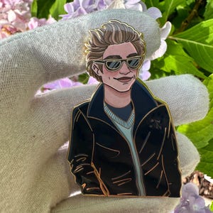 Edward Cullen fantasy pin LE 20