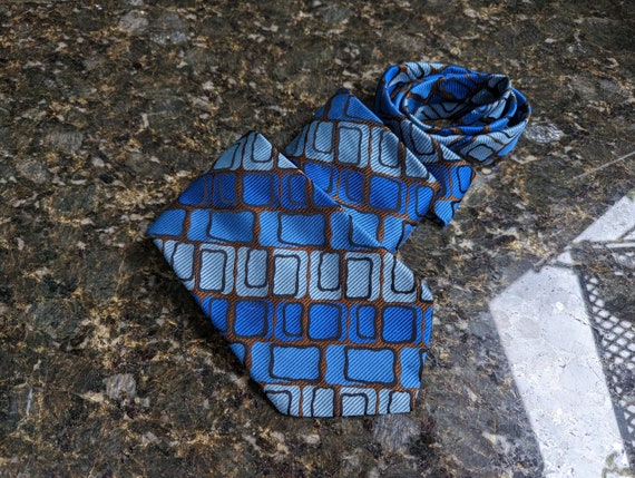 Vintage 1970s Necktie Mens Blue Necktie - image 6