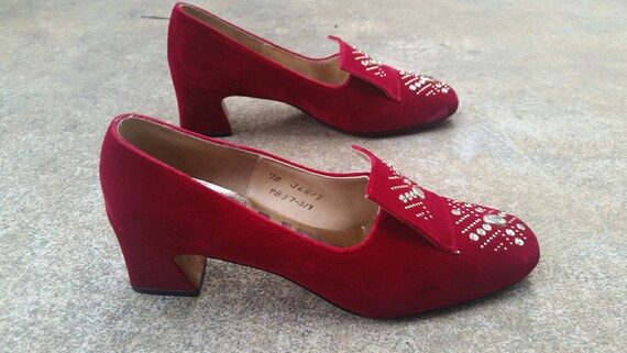 Velvet Pumps Red Velvet Pumps 1960s Red Velvet Pu… - image 2