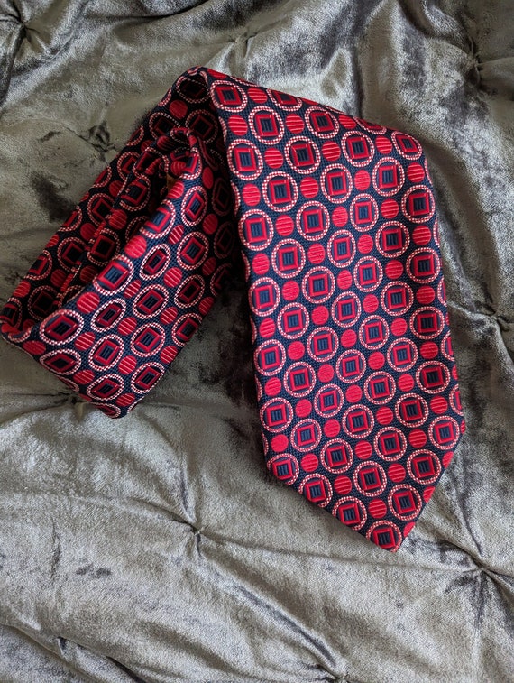 1970s Vintage Necktie Mens Wide Necktie Geometric 