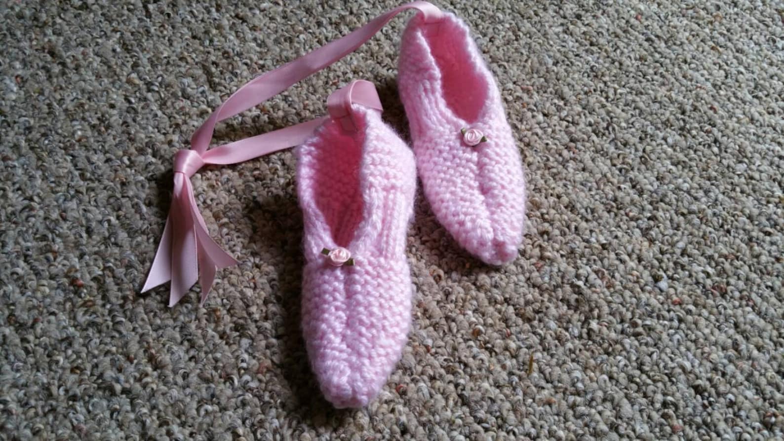 25% off children's knitted ballet slippers, ballerina shoes, handmade knitted slippers
