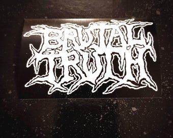 Logotipo de BRUTAL TRUTH de 4 x 2 pulgadas [Pegatina/Calcomanía de vinilo resistente a la intemperie para parachoques] [Banda de death metal, grind, powerviolence, punk, napalm, death, nasum, crust]