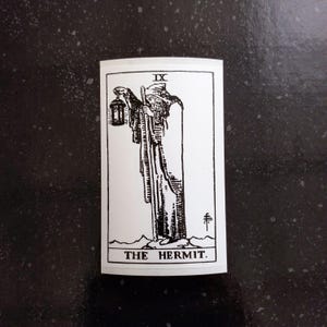 El Ermitaño 4 x 2" [Vinilo resistente a la intemperie/calcomanía] Carta del Tarot Adivinación Oculta Magia Esotérica Sigilo Muerte Diablo Arcángel Varitas RWS