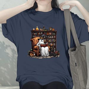 Chemise de lecture fantôme, t-shirt unisexe fantôme bibliothécaire, t-shirt lecture Halloween, chemise inspirée d&#39;une citation de livre, cadeaux livresques pour les amateurs de lecture