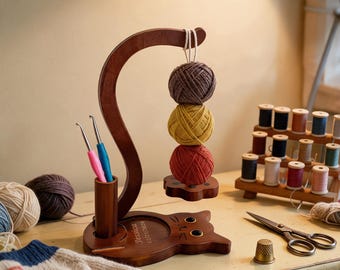 Personalized Cat Yarn Holder for Crocheting,Yarn Spinner,Crochet Gifts