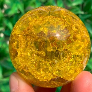 1.9 &#39;&#39;+ Gelb Titanium Magical Aura Crackle Sphere, Kristallglaskugel, Quarzkristall, Kristallkugel, Kristallkugel, Dekoration Geschenke 1Stk