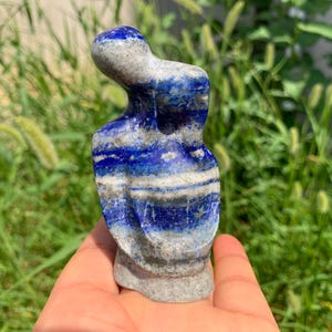 3.5&#39;&#39;+Natural lapis lazuli  Stone lovers,Quartz Crystal lovers skull,Hand carved lovers,Home Decoration ,Crystal gifts, Random/pc