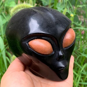 4&#39;&#39;Natura obsidian Alien skull,Crystal Aliens skull,hand carved,crystal Alien skull,Alien skull,Home Decoration Crystal Gifts