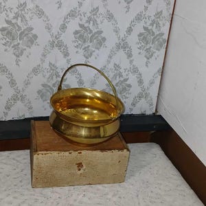 Small vintage planter