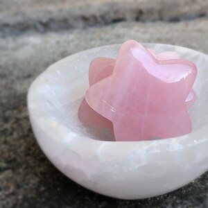 One Pink Rose Quartz Crystal Stars | 31-32 mm | Pink Star Crystals | RQ Stars for Gridding | Pink Crystals for Anahata Heart Chakra |
