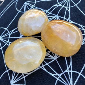 One Golden Healer Quartz Crystal Palm Stone for Meditation | Solar Plexus Chakra Crystals | Manifesting Crystals | Crystal Grid Supplies