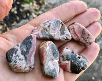 Pink Rhodochrosit Trommelsteine: Freeform Herz Chakra Kristalle