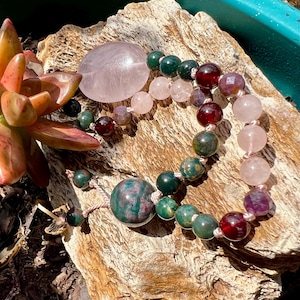 Mala tascabile da 27 perle / Pietra di sangue, granato, rubino, morganite, quarzo rosa Punto medio / Mala da meditazione per forza, devozione e guarigione del cuore