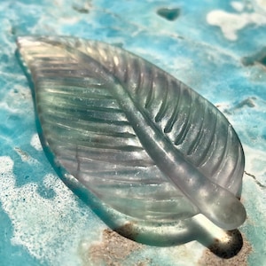 Fluorite Feather | Fluorite Leaf | Crystal Feather Carving | Crystal Leaf Carving | Spiritual Gift | Witchy Gift for BFF | Bestie
