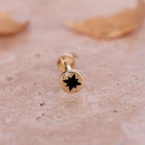 Gold Enamel Star Cartilage Earring - Minimalist Flat Back Tragus Jewelry - Dainty Handmade Ear Stud - Unique Gift for Her