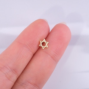 Gold Hexagram Cartilage Earring - Minimalist Flat Back Tragus Jewelry - Star of David Design - Dainty Handmade Ear Stud - Gift for Her