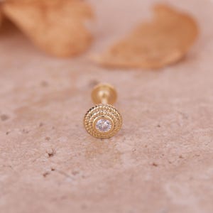 Gold Textured Round Tragus Stud Earring - Minimalist Cartilage Jewelry - Helix Flat Back Piercing - Elegant Gift for Her