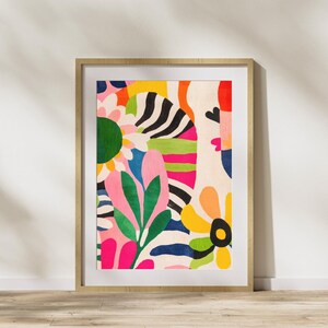 Puede incluir: Impresión de arte abstracto con un diseño geométrico colorido con formas rosas, verdes, amarillas, azules, negras y blancas. El diseño incluye flores, hojas y rayas.