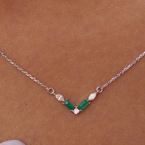 Green Baguette V Necklace, Natural Diamond Chevron Necklace, Solid 14K Gold Necklace, Green Gemstone Cluster Necklace, Minimalist Necklace