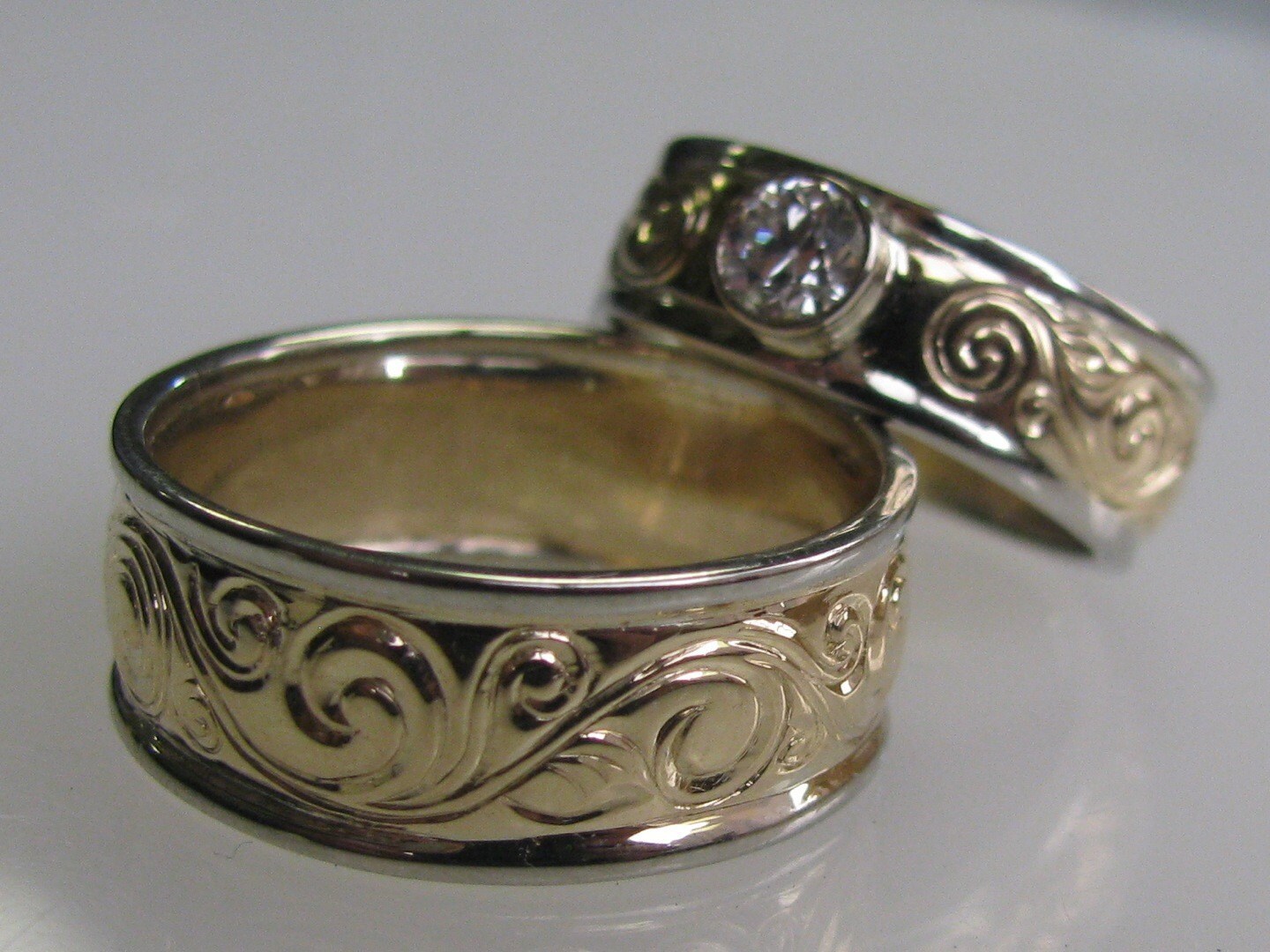 Two Tone Wedding Set With Fine Hand Engraving Made to Order - Etsy