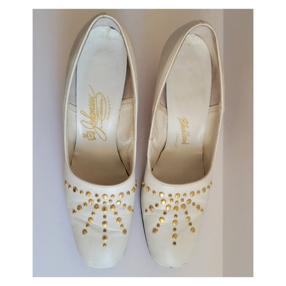 Vintage 1960's Gold Studded White Leather Pumps. - image 6