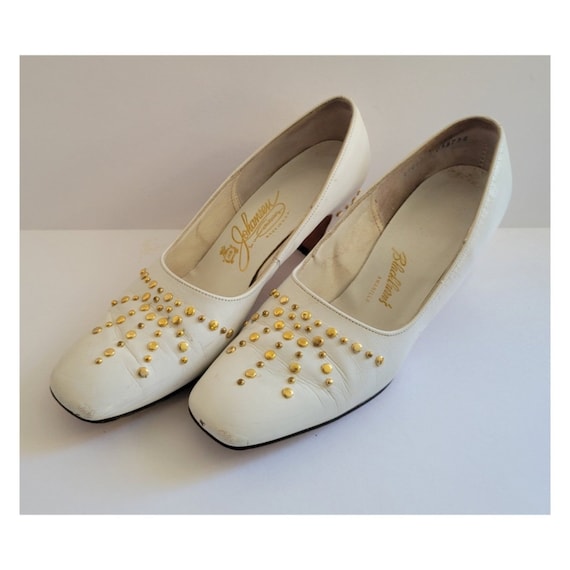 Vintage 1960's Gold Studded White Leather Pumps. - image 7