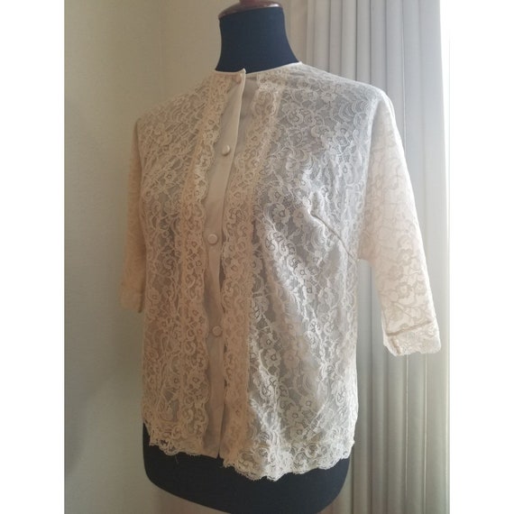 1950's Vintage Cream Lace Bed Jacket - image 2