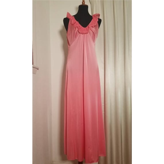 Vintage 1980's Hot Pink and Silky Peignoir Set.