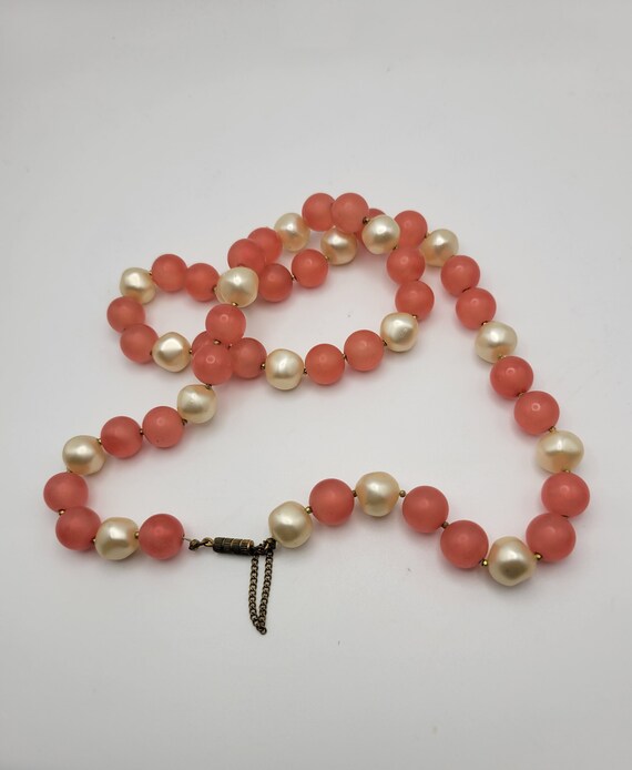 Vintage Glam 1950's Pink and Faux Pearl Necklace … - image 5