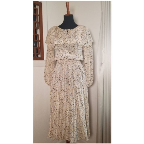 Vintage Boho Prairie Ruffle Dress