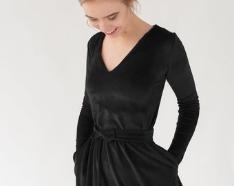 Petite Velvet Jurk, Cocktailjurk, Zwart Fluwelen Jurk, Elegante Jurk, Kleine Zwarte Jurk, Minimalistische Kleding, Flare Jurk, Fit en Flare