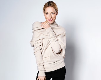 Pull asymétrique, Pull crème, Vêtements en laine, Pull douillet, Vêtements confortables, Pull à épaules dénudées, Pull unique, Pull avec boutons dans le dos