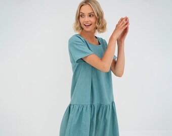 Robe en lin bleu canard pour femme de style minimaliste