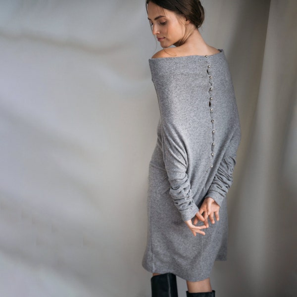 Robe pull pour femme, Pull en laine, Robe d'hiver, Robe pull ample, Robe à épaules dénudées, Pull boutonné au dos, Robe à manches longues, Automne