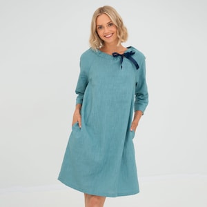 Korte linnen jurk voor een bruiloftsgast met strikzakken, zomerse minimalistische jurk tot op de knie, alledaagse cocktailjurk met lange mouwen