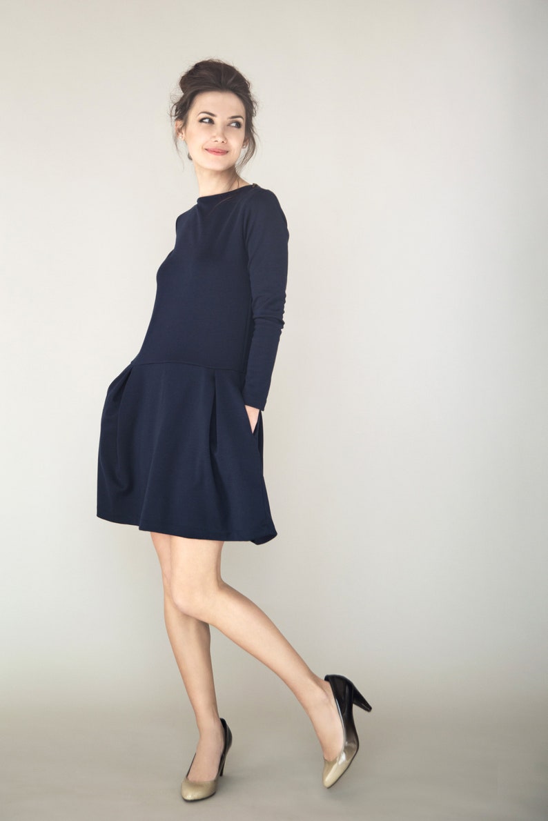 Robe minimaliste par LeMuse, vêtements pour femmes, robe de travail, robe trapèze, robe de bureau, robe élégante, petite robe, robe à manches longues image 4