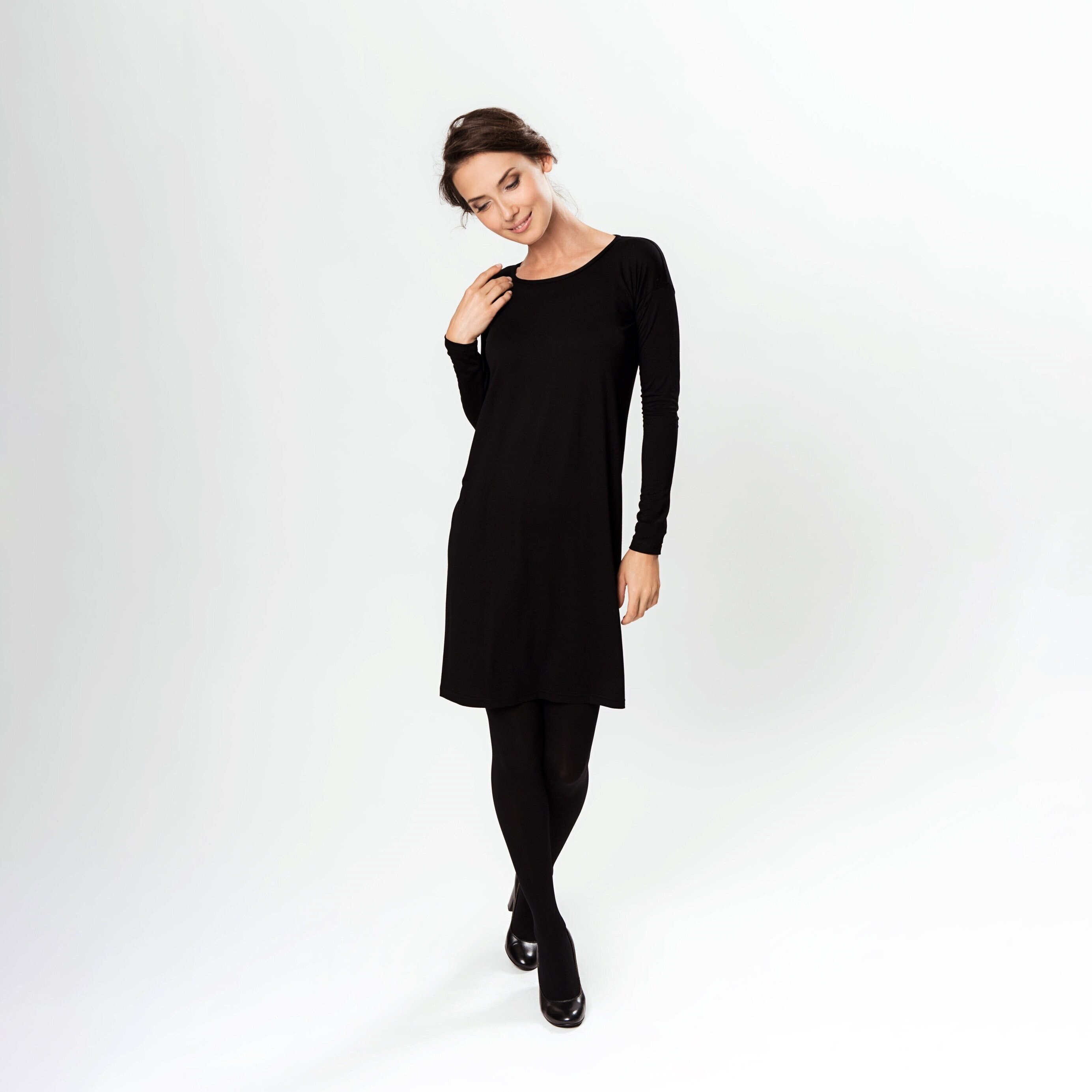 Vestito hotsell nero semplice