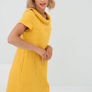 Vestido de lino amarillo, vestido minimalista, vestido de línea, vestido sencillo, vestido de todos los días, vestido modesto, ropa de lino, vestido de lino casual, Lemuse imagen 2