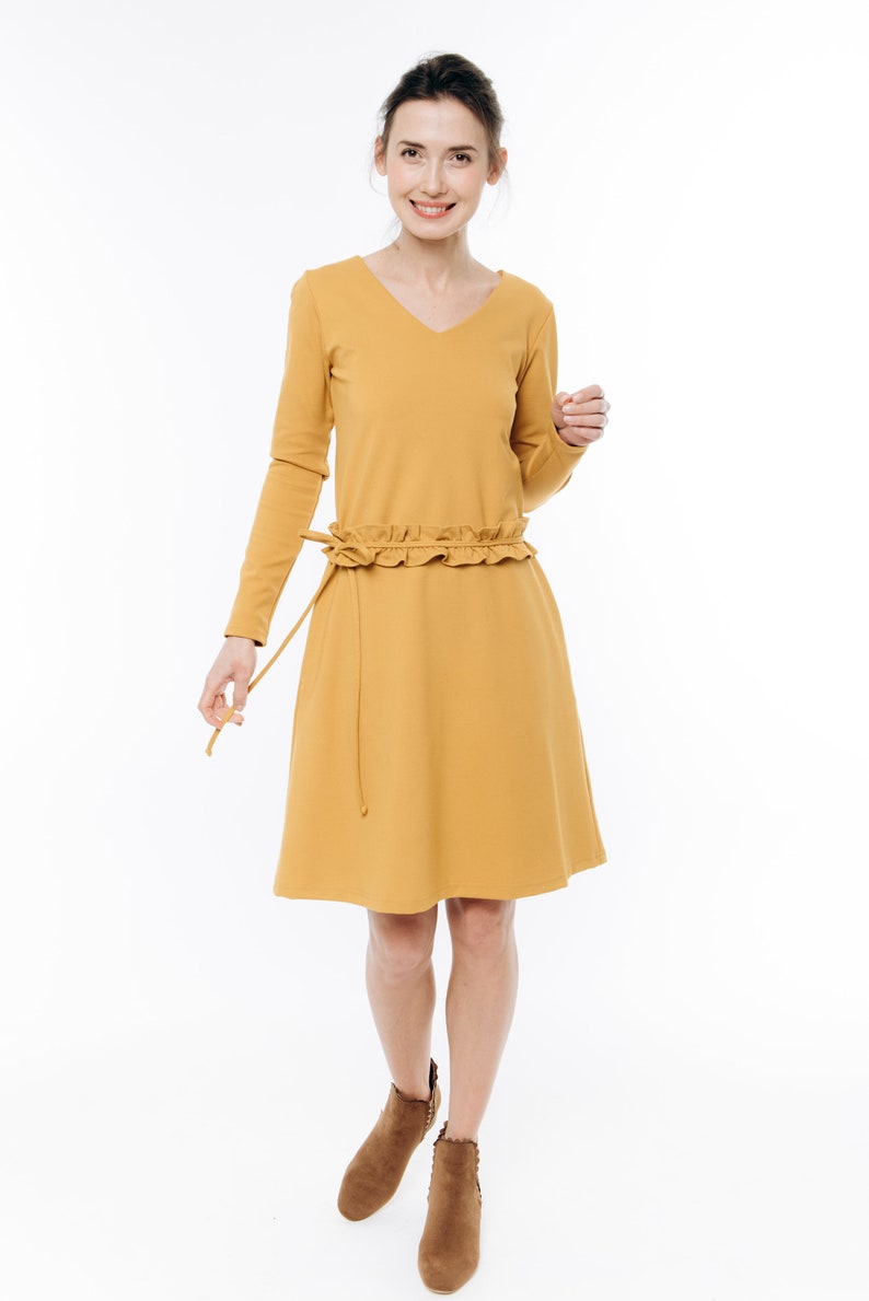 yellow daisy dress