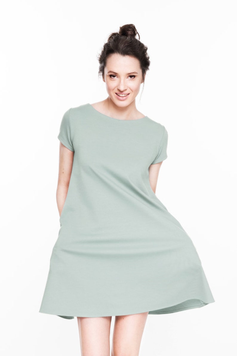 petite holiday dresses with sleeves