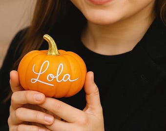 Personalized Pumpkin Name Tag: Fall Thanksgiving Table Decor