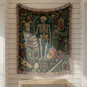 Wandtapijt met rariteitenkabinet-motief, geweven deken met skeletmotief, vintage wanddecoratie met natuurhistorisch thema, decoratie in de stijl van de Dark Academia, bijzonder cadeau