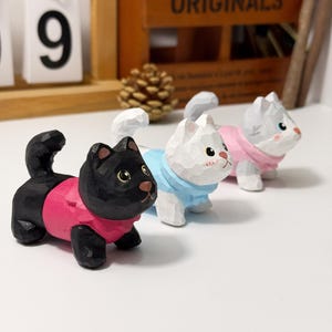 Personalized Wooden Cat Figurine–Hand-carved from natural solid wood, Custom Name Gift, Ring Holder, Desk Decor, Birthday Gift for Cat Lover