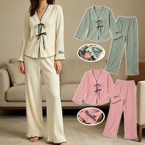 Conjunto de pijamas bordados personalizados para novia y dama de honor, recuerdos para la fiesta nupcial, pijamas a juego para despedida de soltera, atuendo para la boda, pijamas de seersucker,
