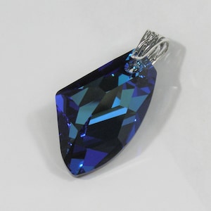 Avilagems Exclusive Large Austrian Swarovski Crystal Bermuda Blue .925 Sterling Silver Pendant Geometric Galactic