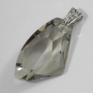 Avilagems Exclusive Duży austriacki kryształ Swarovski Silver Shade .925 Srebrny wisiorek Geometryczny Galaktyczny