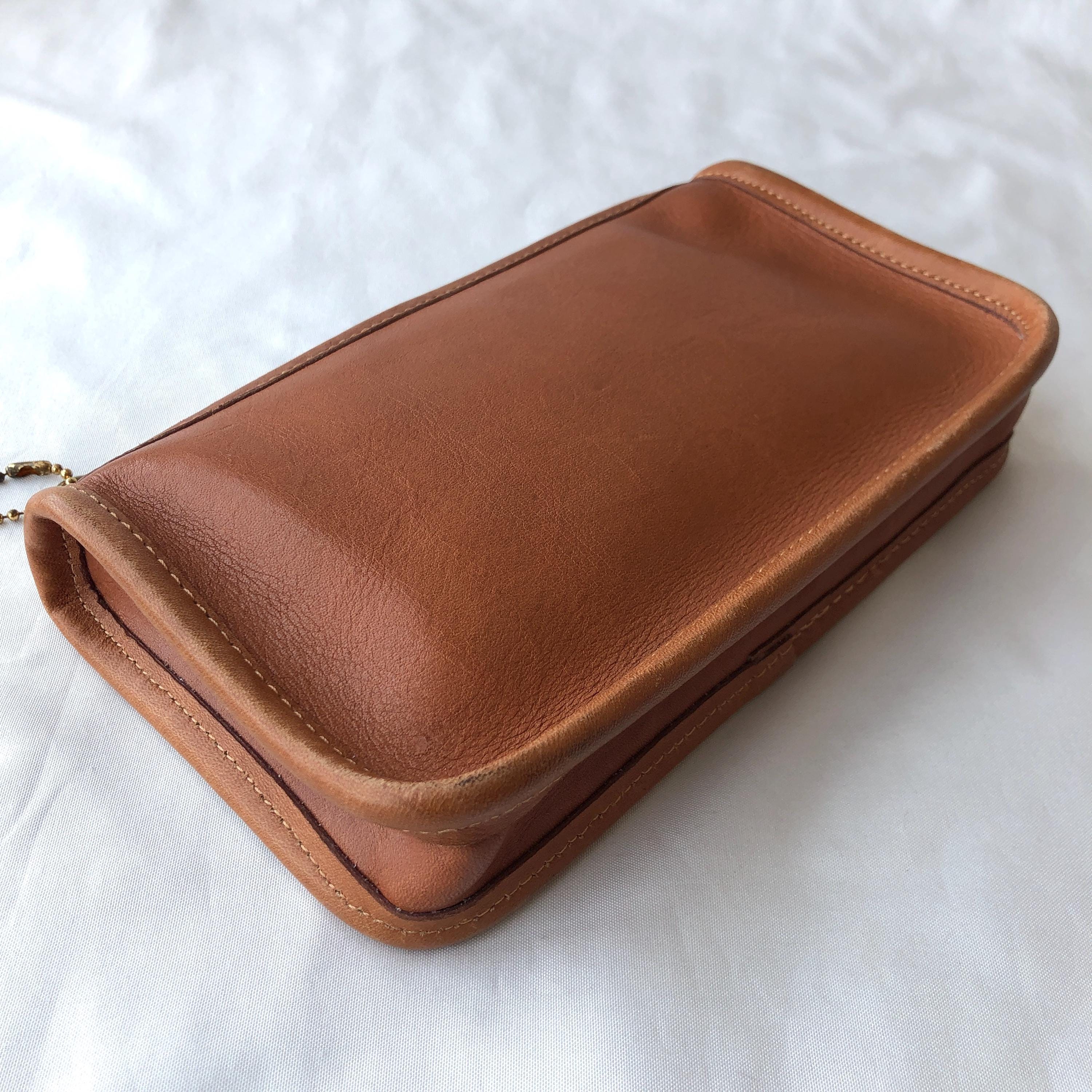 バッグ Rare Vintage Coach Chunky Case 7165 il_fullxfull.7126782599_neei.jpg