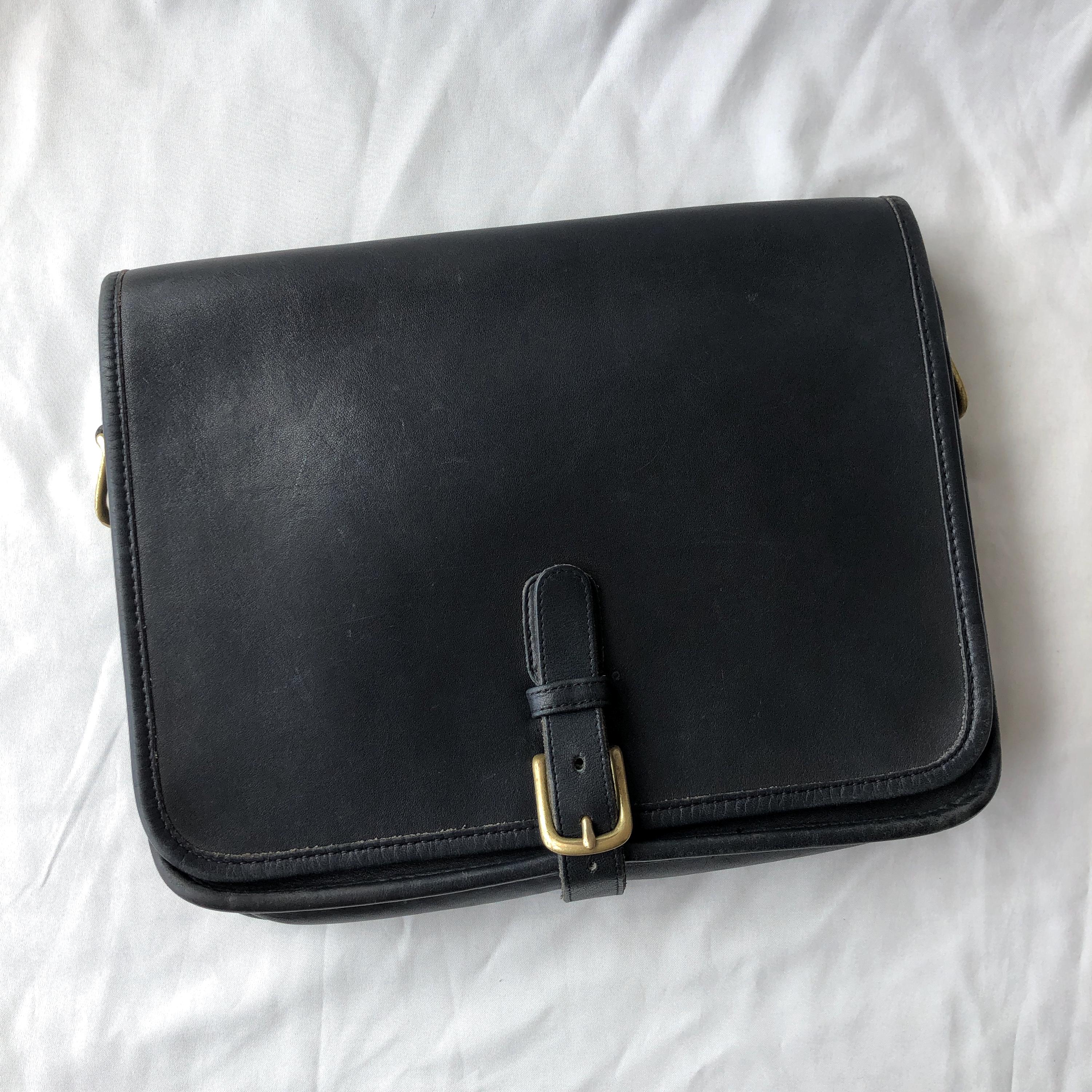 バッグ OLD COACH Leather pouch accessory holder Vintage Coach Accessory Pouch Vanity Logo Charm Leather