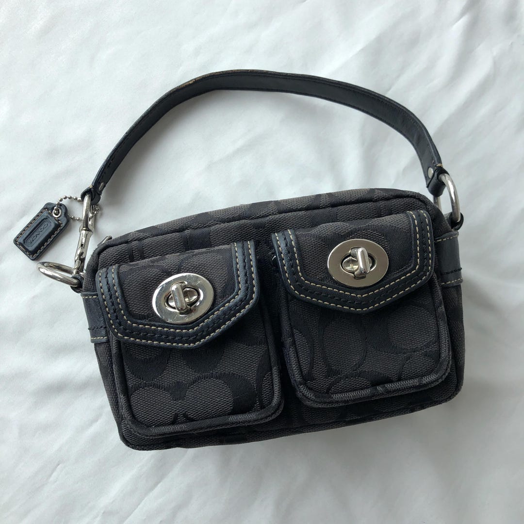 Vintage Coach Change Purse Black がま口 Vintage Coach Change Purse Black がま口 Vintage Coach Change